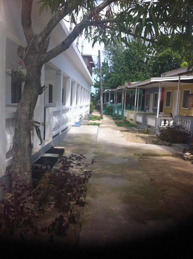 Roots Bamboo Beach Resort Negril Exteriér fotografie
