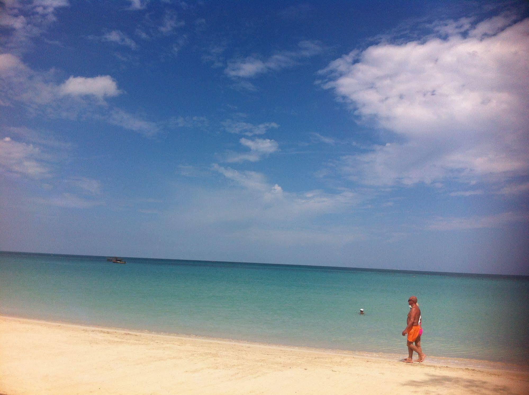 Roots Bamboo Beach Resort Negril Exteriér fotografie